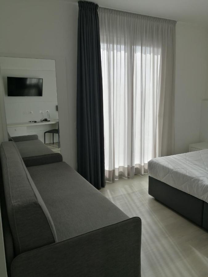 Hotel Columbia & Ninfea Lido di Jesolo Exteriör bild