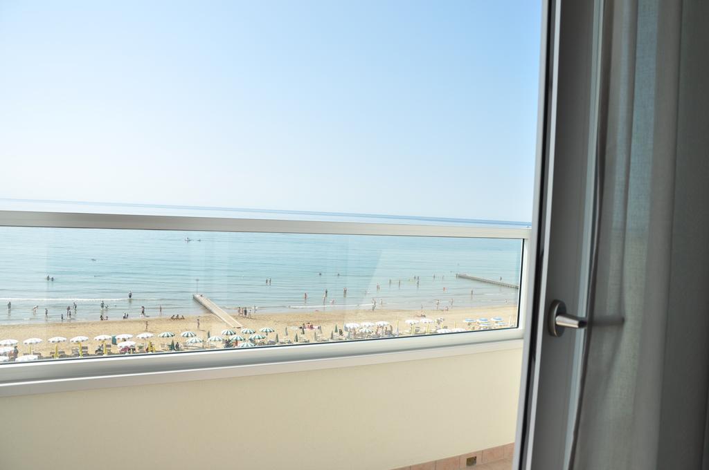 Hotel Columbia & Ninfea Lido di Jesolo Exteriör bild