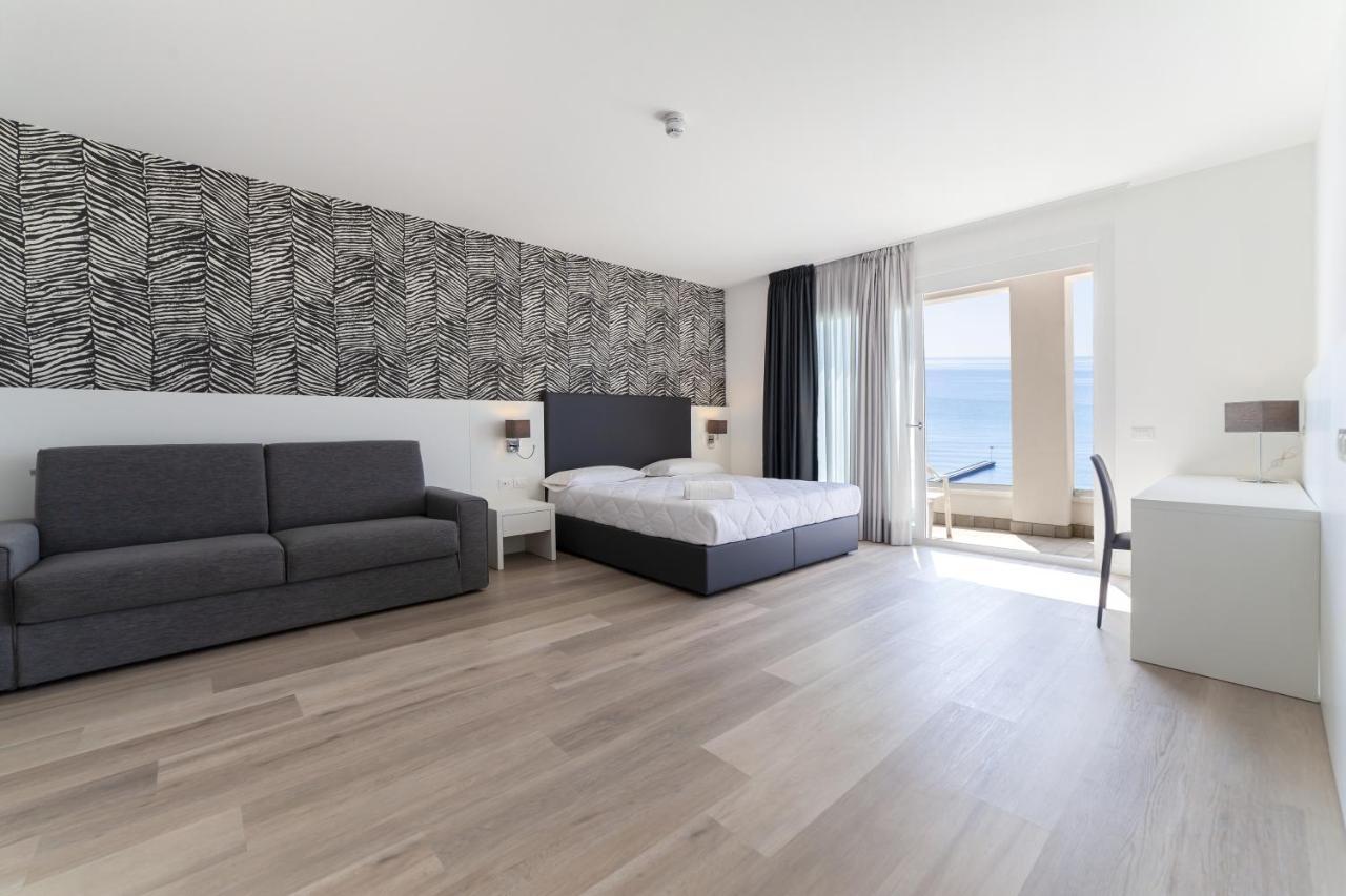 Hotel Columbia & Ninfea Lido di Jesolo Exteriör bild